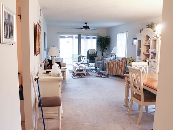 4th image of 18 Lake Vista Trl APT 106