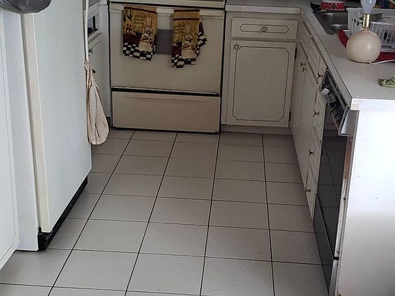 4th image of 2505 E Bay Dr #144