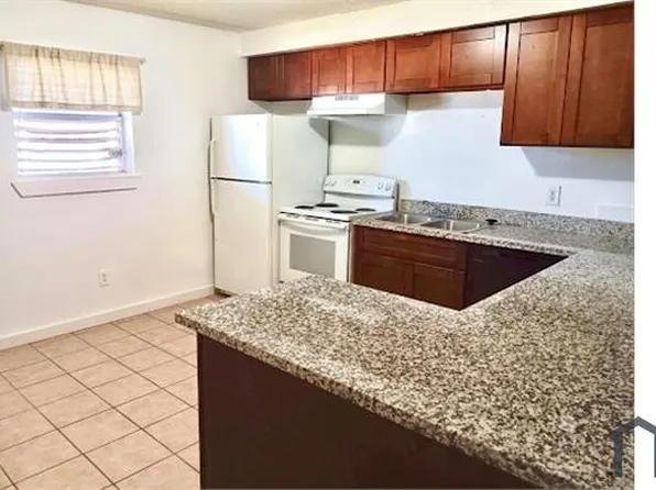 2809 Avenue M APT 2, Galveston, TX 77550