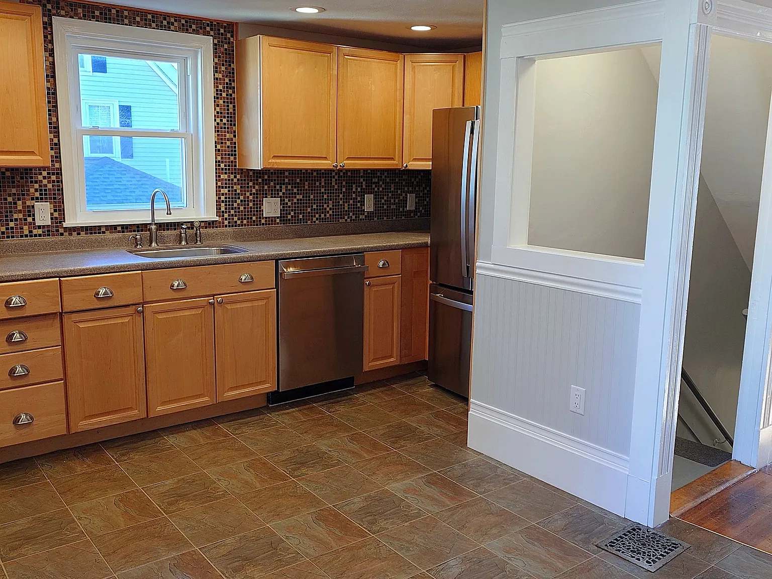 3 bed, 1.5 bath, 1150 sqft, $3,900 — Photo 4