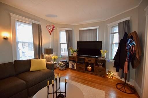 2nd image of 11 Parkton Rd #2
