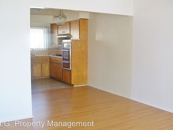 2nd image of 1007 N Louise St APT G