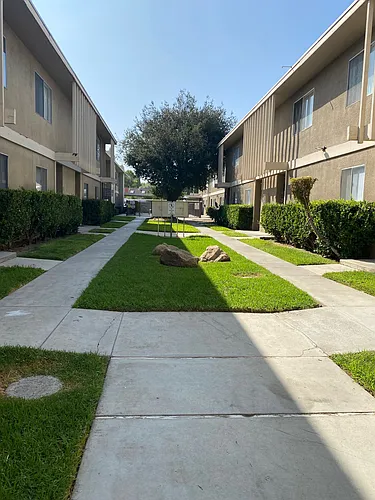 Magnolia Court Photo 1