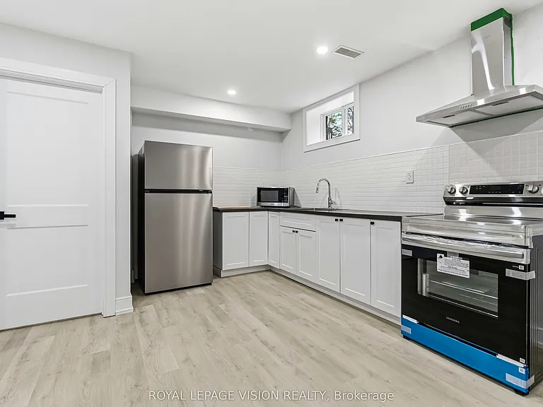 77 Thomas St #LOWER — Photo 13