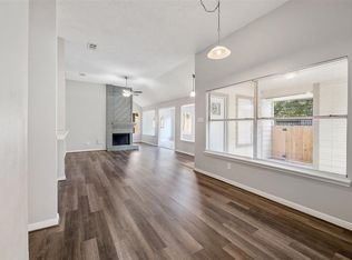 15810 Locust Grove Dr, Houston, TX 77095