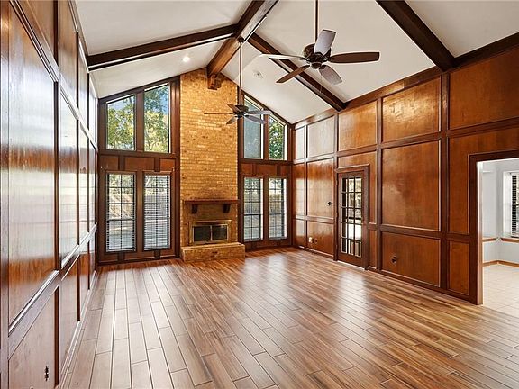 2nd image of 303 Koel Ct