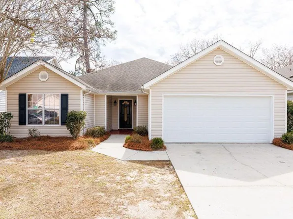 3261 Oak Garden Dr, Valdosta, GA 31605