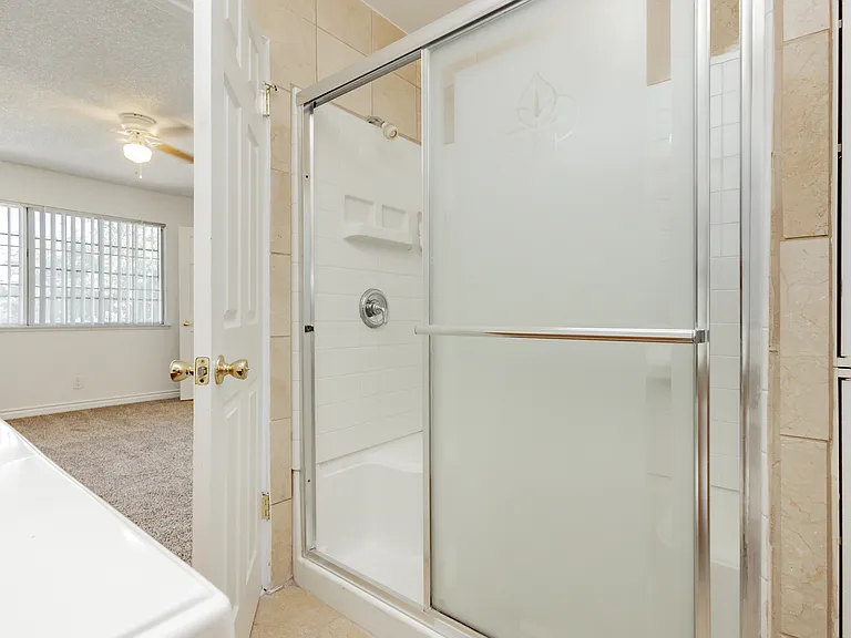 3969 Manford Cir — Photo 51
