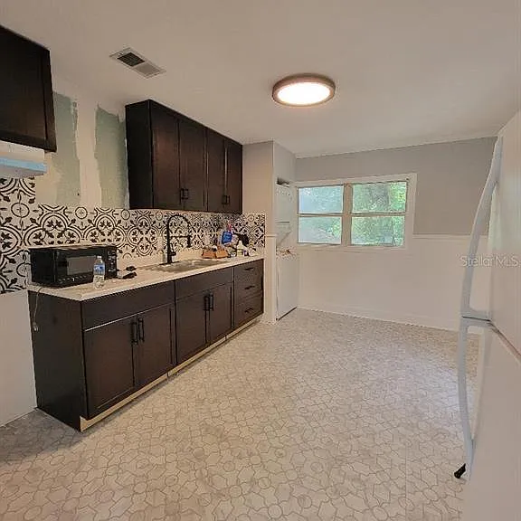16 S Primrose Dr — Photo 5
