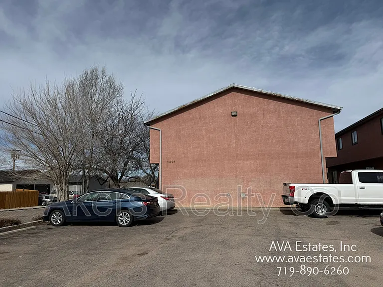 1405 E 19th St #B — Photo 13