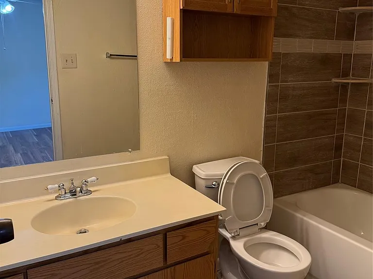 6604 Tamar Dr — Photo 8