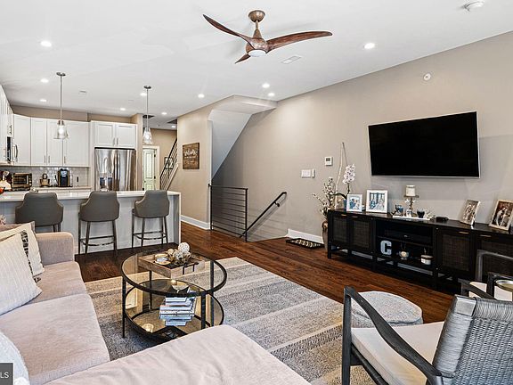 5th image of 1222 N Orkney St Unit 2