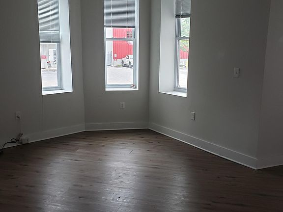3rd image of 400 Bridge St APT 9