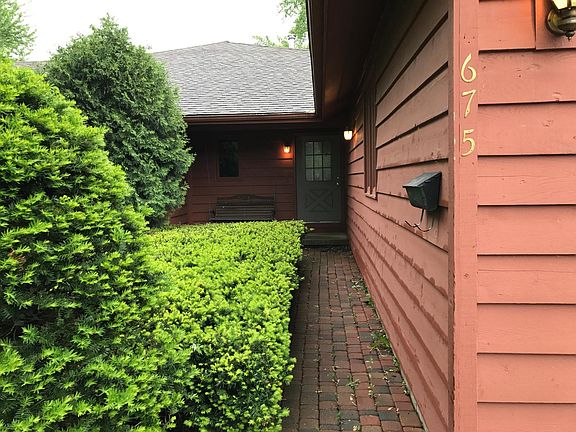 4th image of 675 Dane St