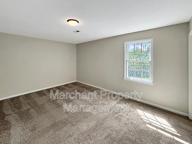 118 Creek Dr — Photo 12