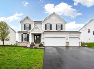 12117 Herons Landing Dr NW, Pickerington, OH 43147
