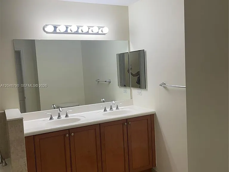 8395 SW 73rd Ave #505 — Photo 15
