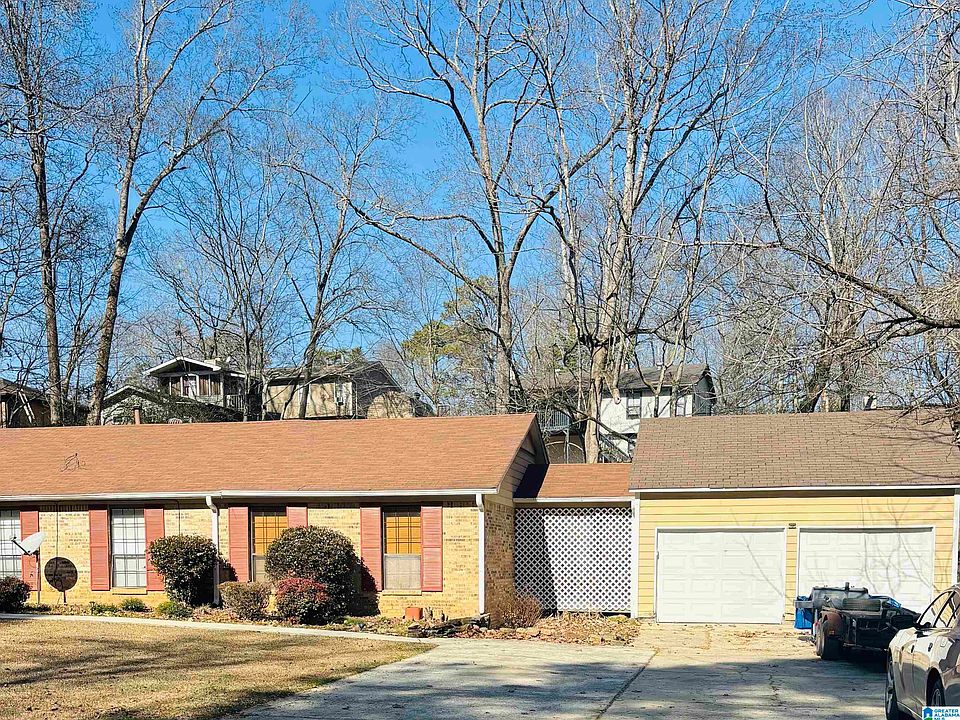 2nd image of 3136 Cobblestone Dr