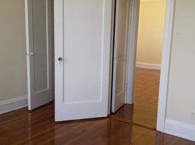 25-60 33rd St, Astoria, NY