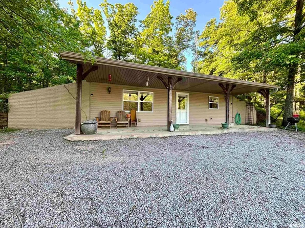 7544 Geranium Rd, Oakdale, IL 62268