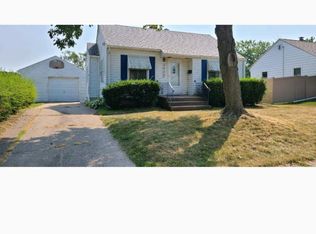 2925 N Ripley St, Davenport, IA 52803