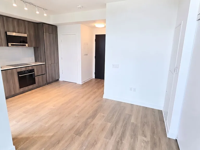 117 Broadway Ave #Penthouse 10 — Photo 1