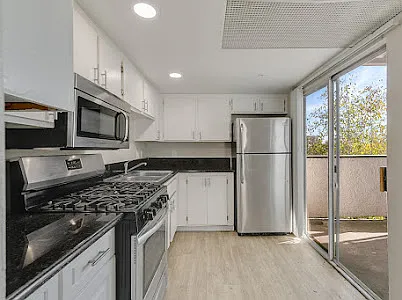 PARK CITY WALK APARTMENTS — Photo 21