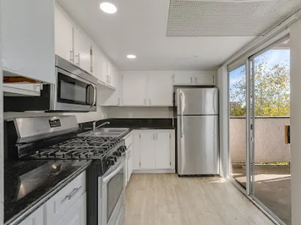 PARK CITY WALK APARTMENTS, 1114 W Santa Ana Blvd APT 26, Santa Ana, CA 92703