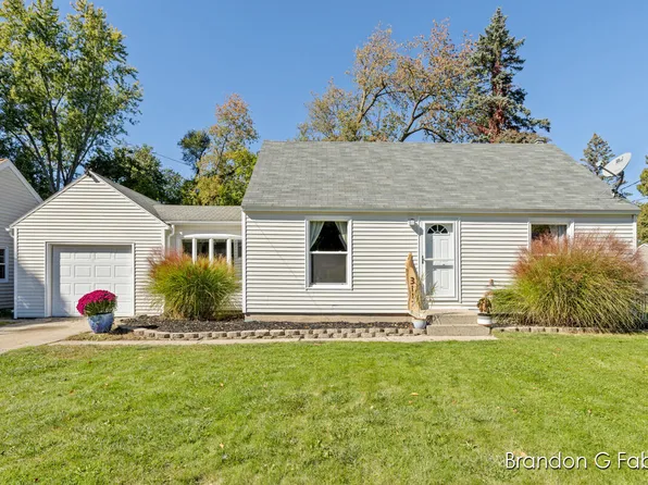 3117 Waterford Ave NE, Grand Rapids, MI 49505