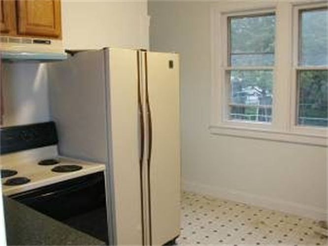 2nd image of 1042 Wayburn St