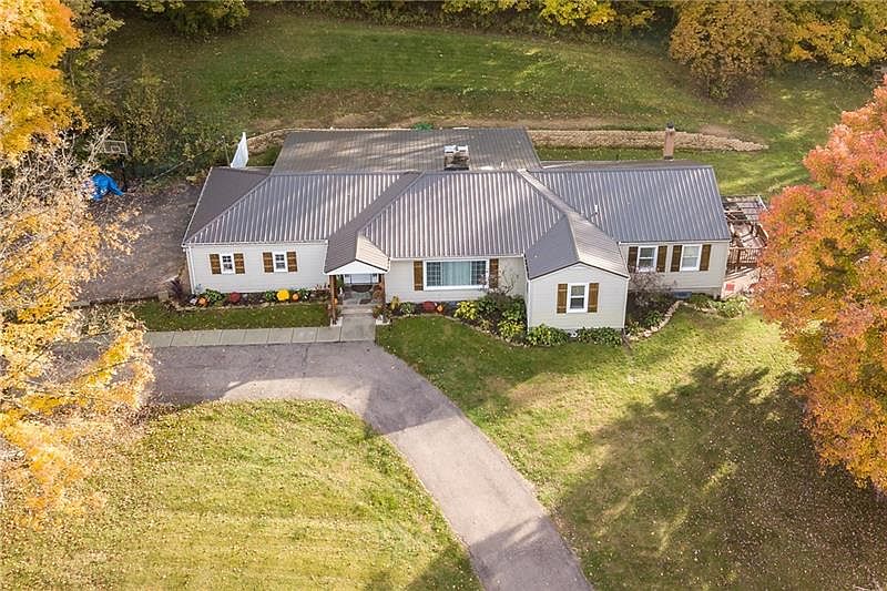 513 Elmbrook Dr, Beaver Falls, Pa 15010 