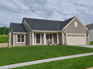 802 Belmont Dr, Watertown, WI 53094
