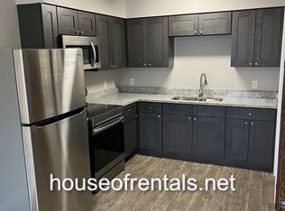 419 W Main St APT 5, Du Quoin, IL 62832