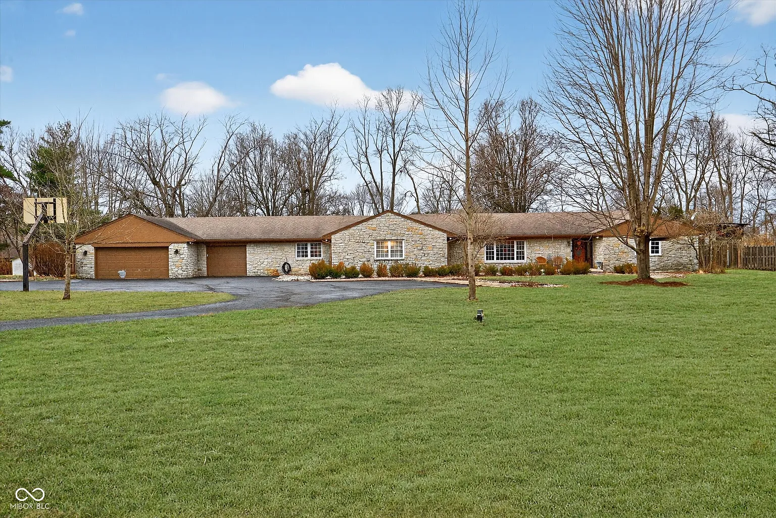 9641 Hamilton Hills Dr photo 1