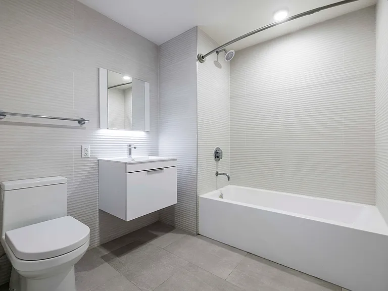 531 W 159th St #3D — Photo 7