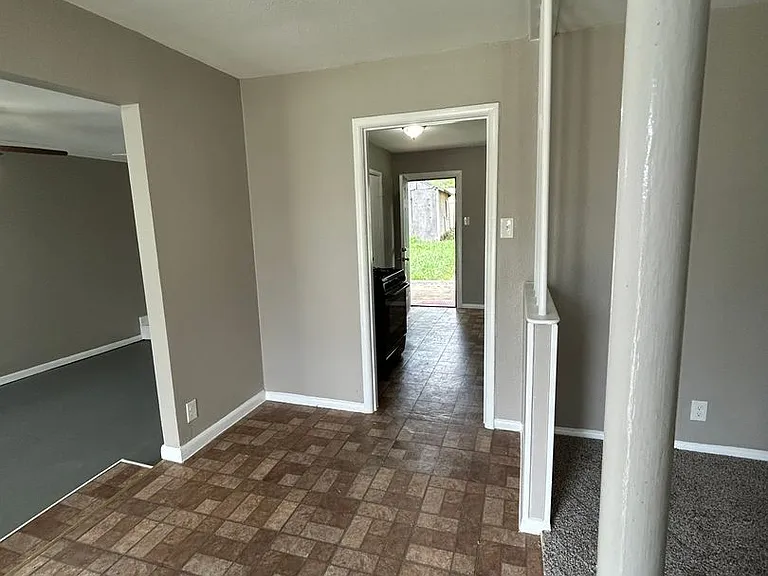 805 Biggs Ter — Photo 11