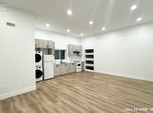 1279 Alexandra Ave #B, Mississauga, ON L5E2A7