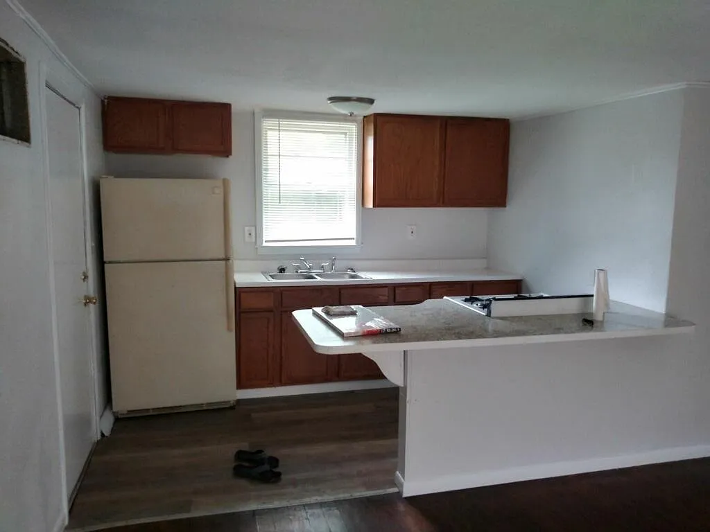 2 bed, 800 sqft, $995 — Photo 3