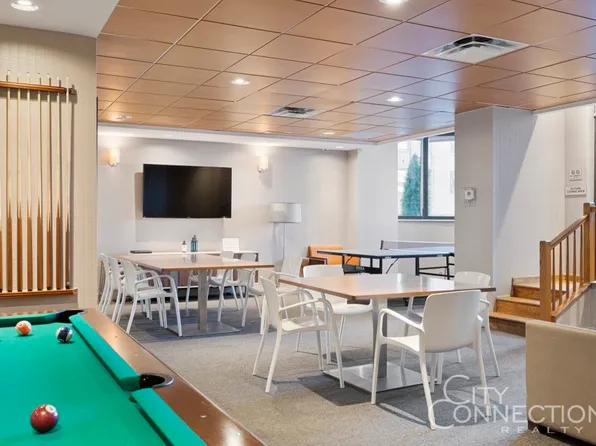 330 East 38th Street 21D image 17 of 18