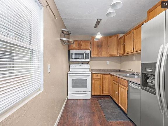4th image of 3985 Schiller Pl