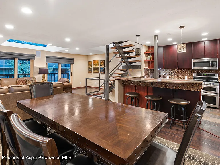 650 S Monarch St #4 — Photo 13