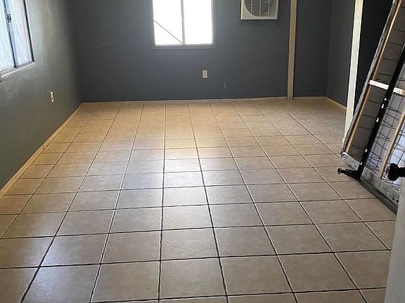 5th image of 9408 S 11th Dr