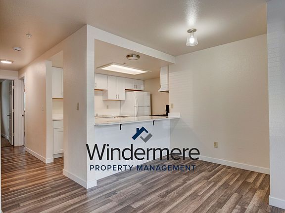 4th image of 1235 SE 4th Ave APT 104