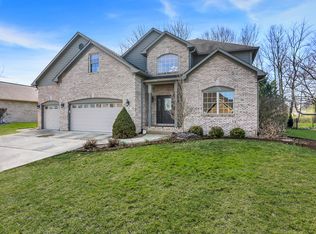 545 Walnut Woods Dr, Greenwood, IN 46142