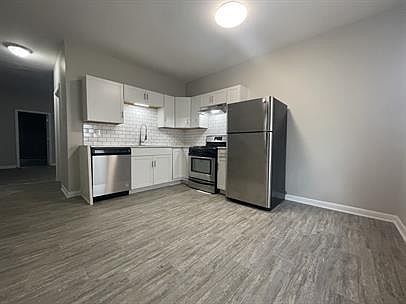 1st image of 3314 W Mount Vernon Ave #3413