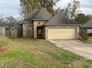 144 Oakleigh Dr, Clinton, MS 39056