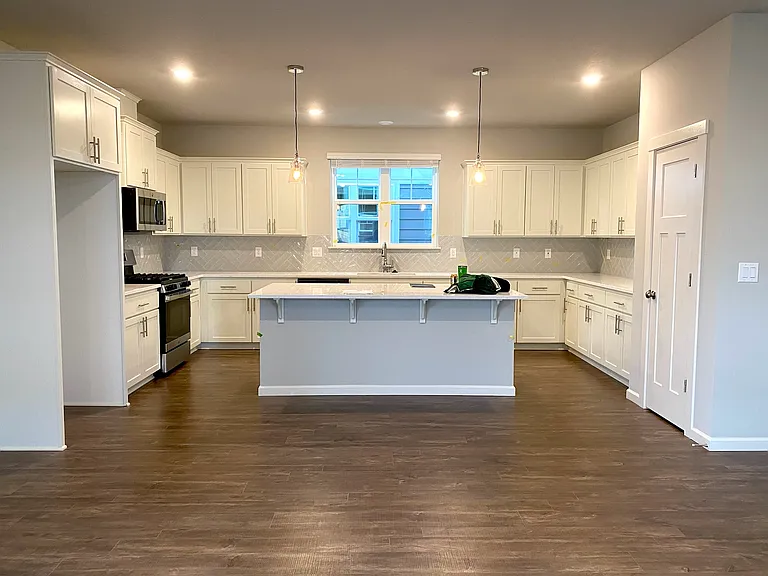Spacious Kitchen