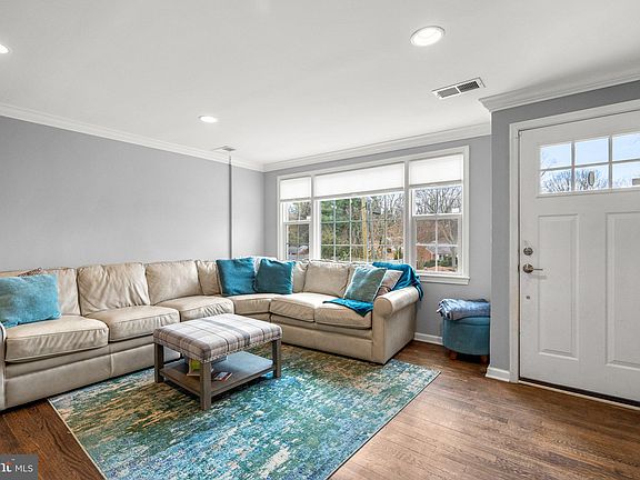 4th image of 5819 Lane Dr