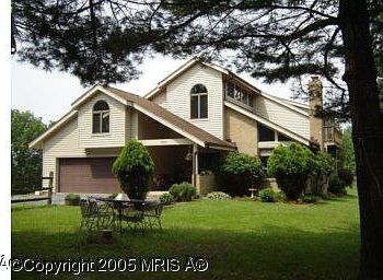 28+ Acres w/Custom Home