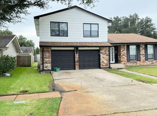 838 Lawrence St, Gretna, LA 70056